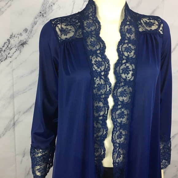 Vintage OLGA Floor Length Robe - Picture 3 of 6